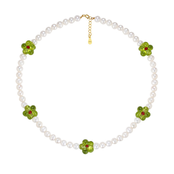 Daisy Choker with Freshwaterpearls